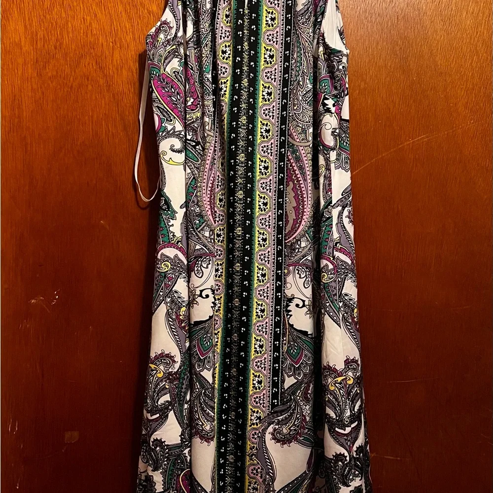 New Sleeveless Perfect Fit All Occasion Dress - Picture 3 of 4